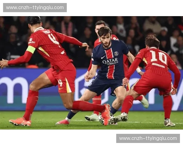 阿利松参与进攻被反击 索博斯洛伊为阻止单刀付出红牌代价